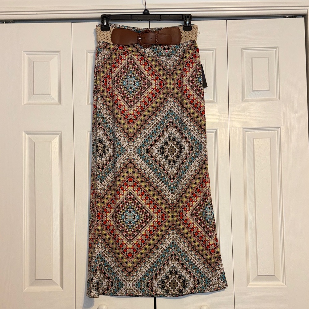 Geometric Patterned Skirt with Belt